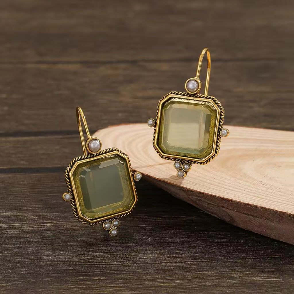 Maeble - Vintage-Ohrringe mit Stein und Perle