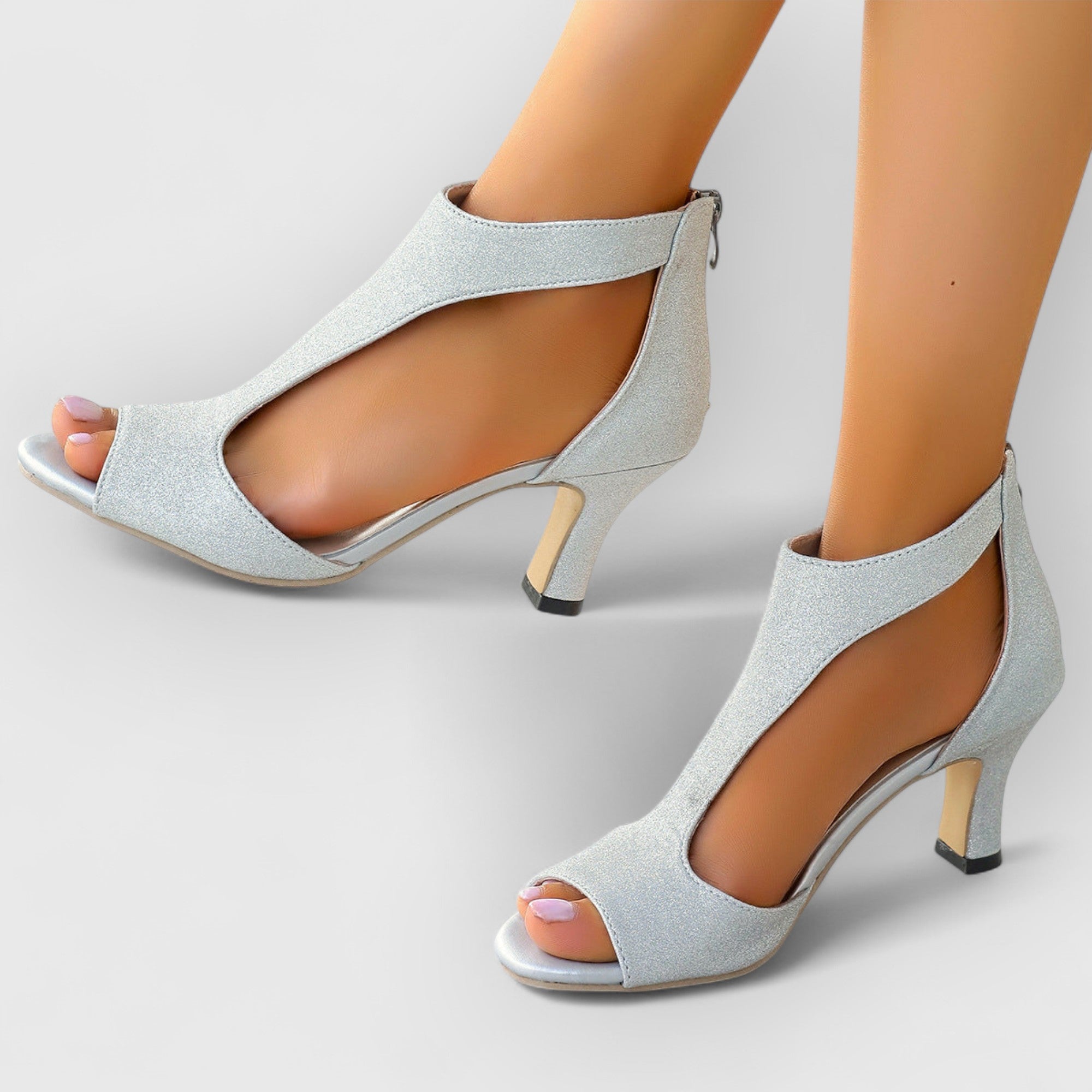 Nessa - Orthopädische Sandalen mit Absatz und Cut-Out
